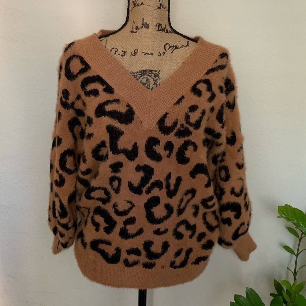 Animal Print V-Neck Sweater. Size S/M.